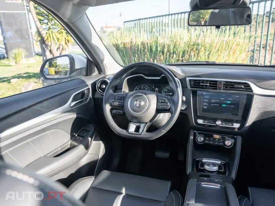 MG ZS EV 44.5 kWh Luxury