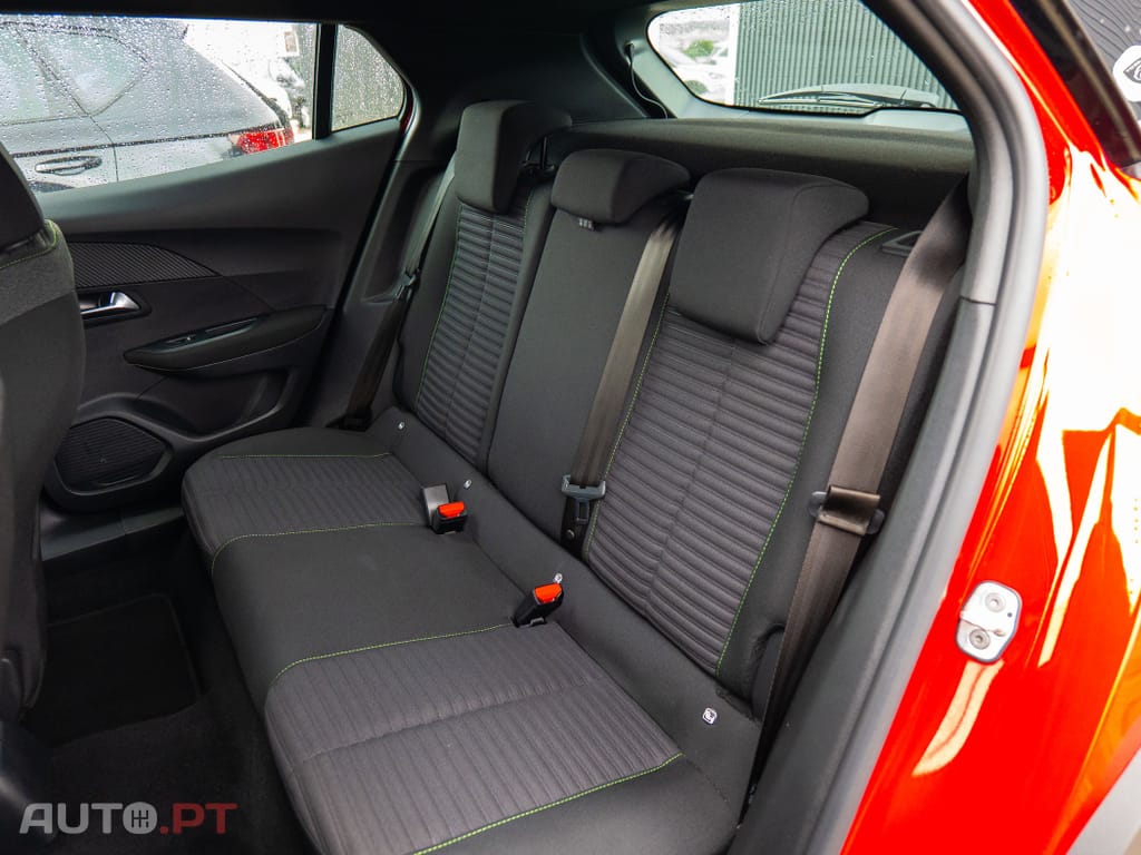 Peugeot 2008 1.2 PureTech Active Pack