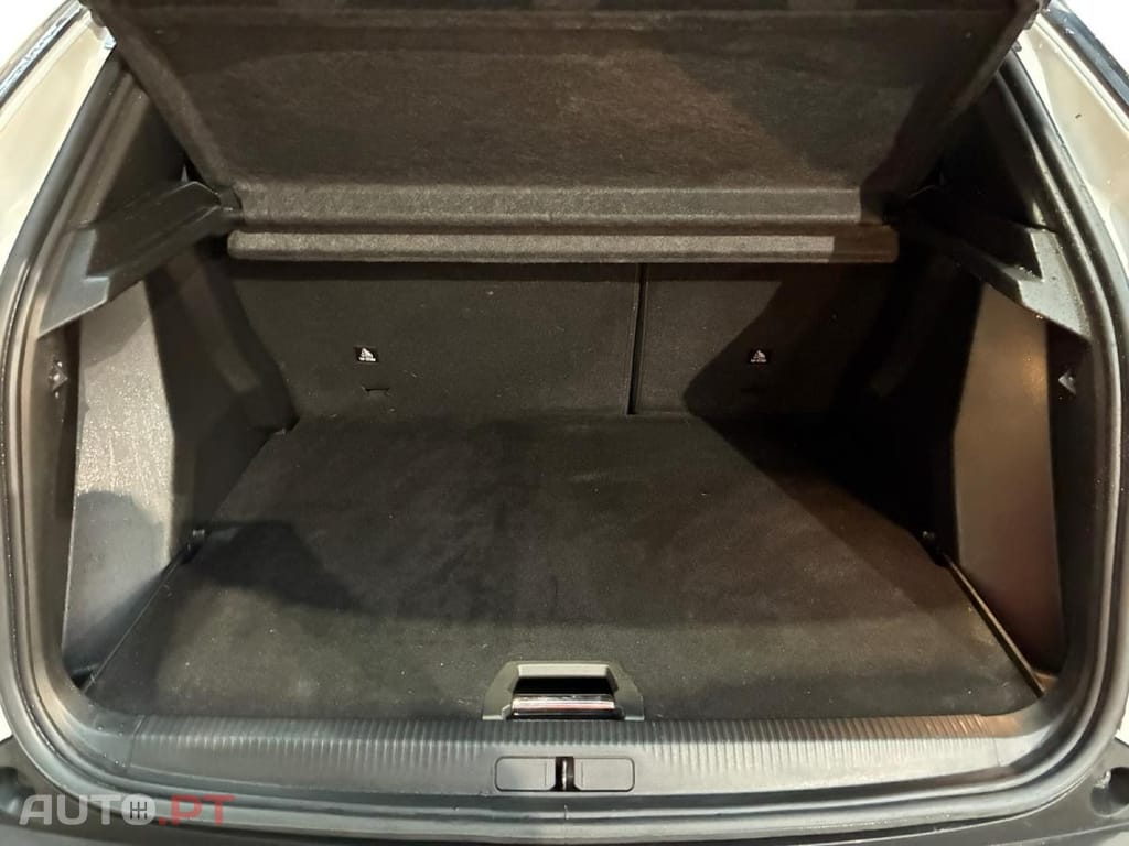 Peugeot E-2008 GT Pack