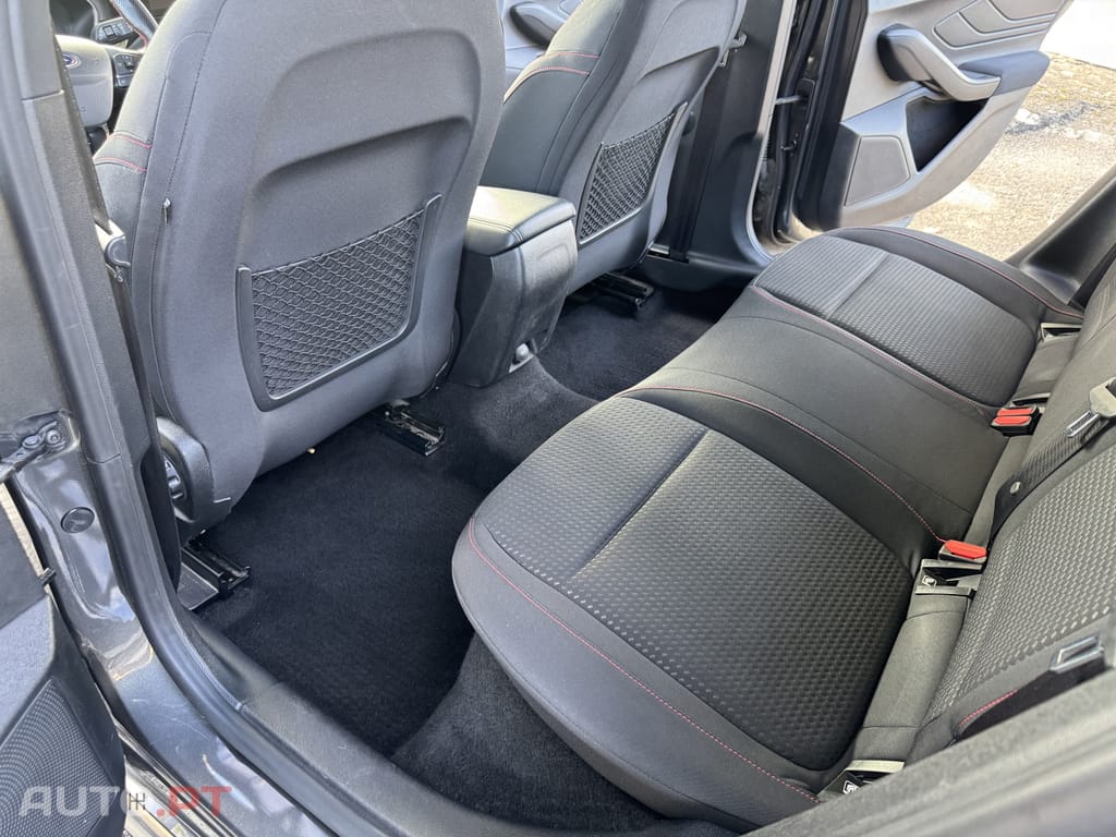 Ford Focus ST Line