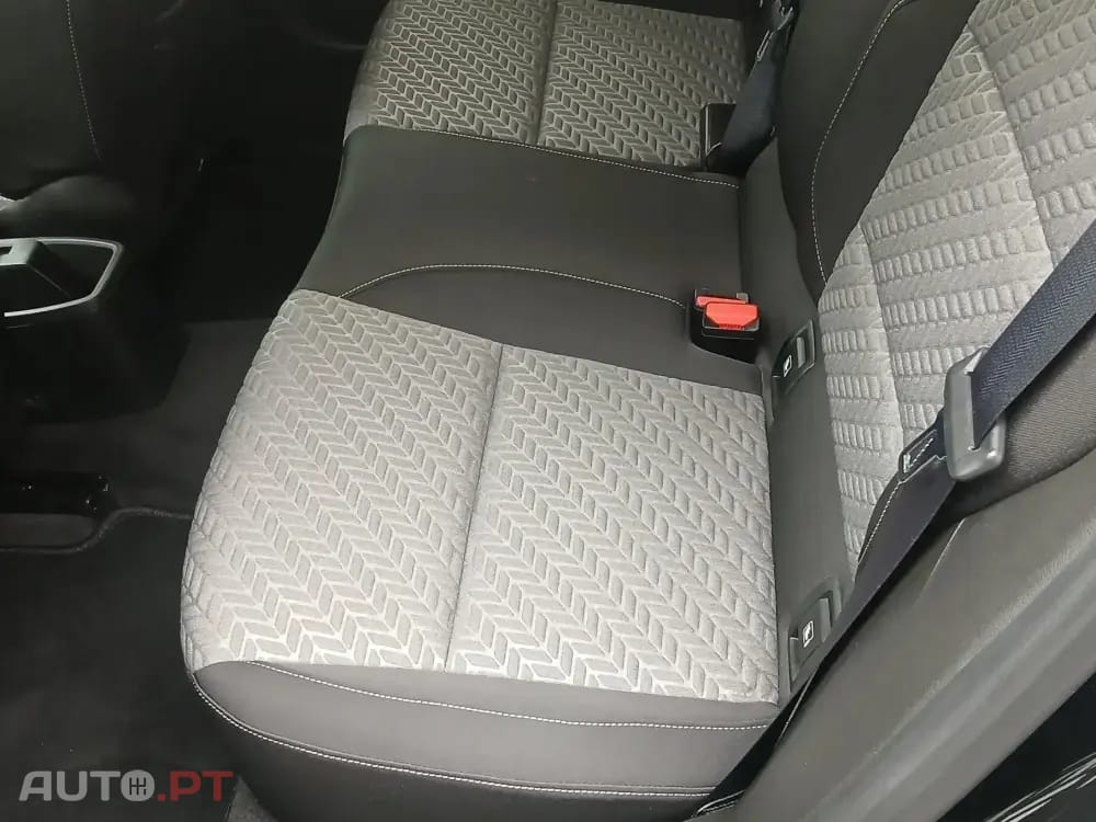 Renault Clio Outro