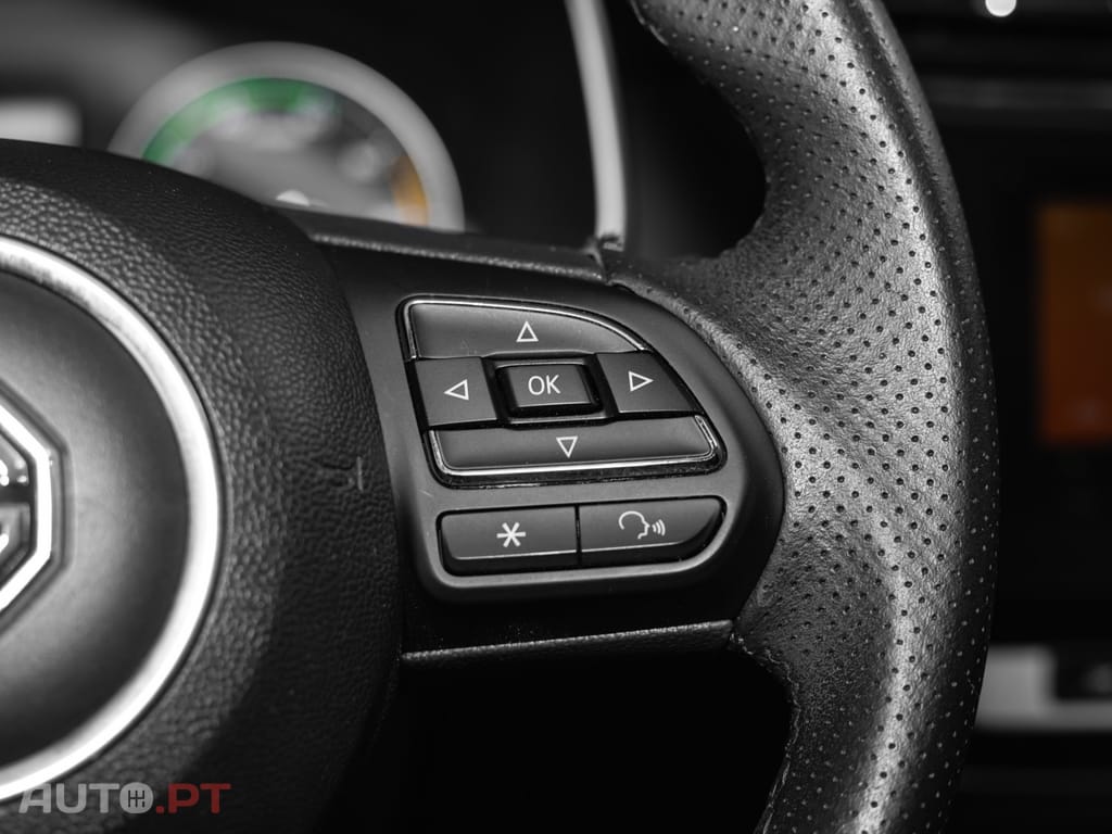 MG ZS EV 44.5 kWh Luxury