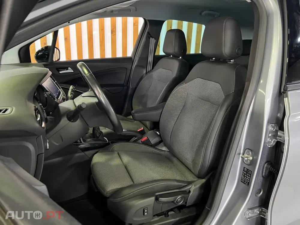 Opel Crossland 1.2 T Elegance