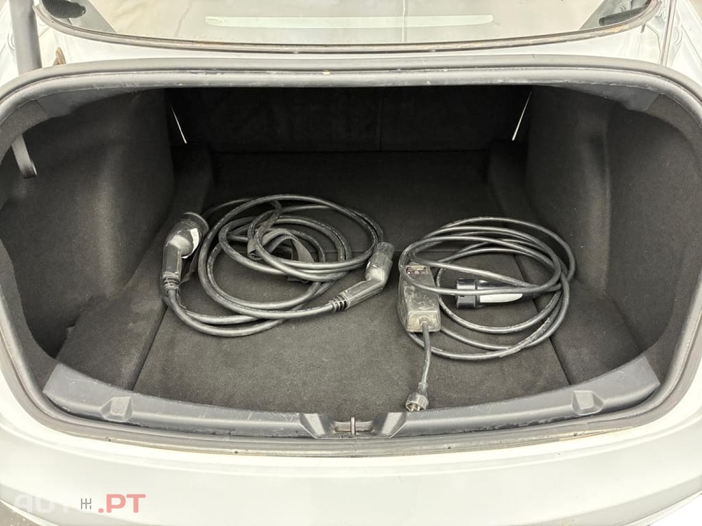 Tesla Model 3 Long-Range Dual Motor AWD