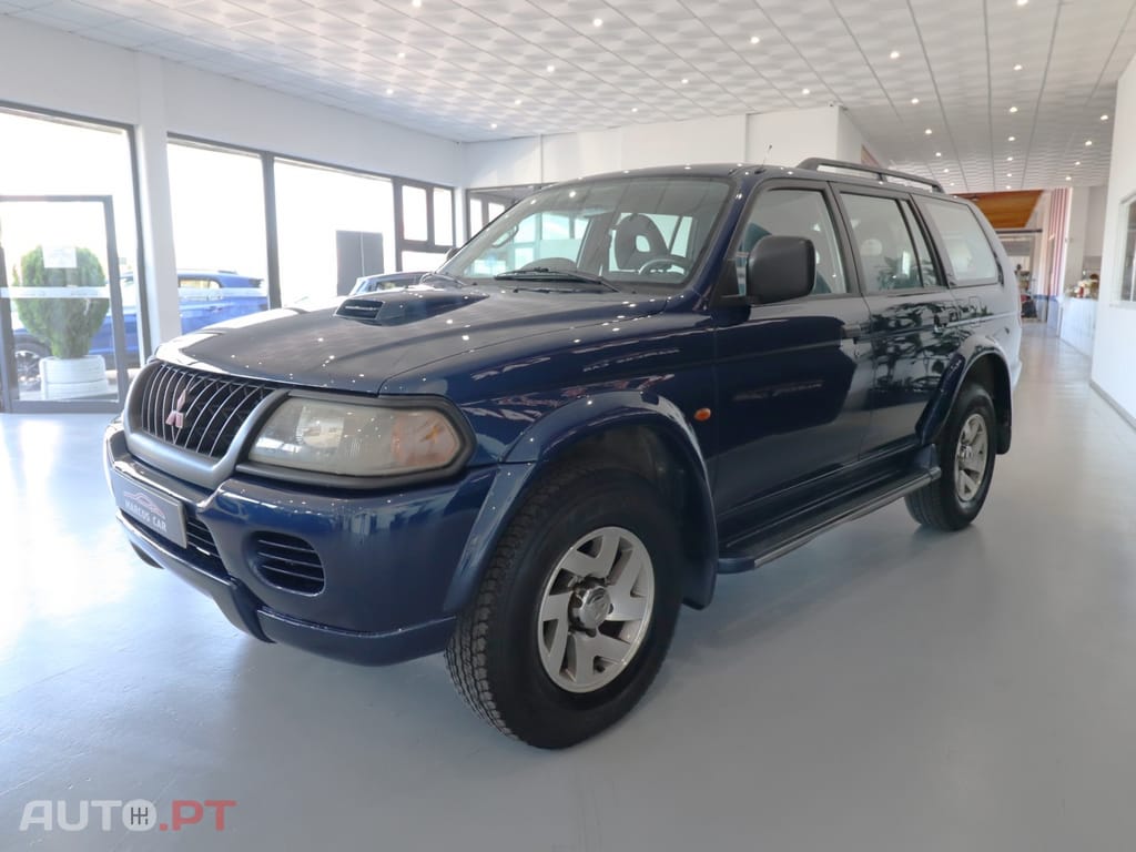 Mitsubishi Pajero Sport 2.5 TD GLS