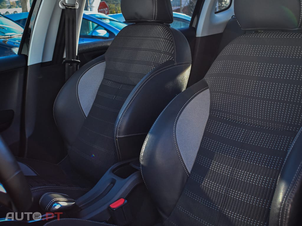 Peugeot 2008 1.2 VTi