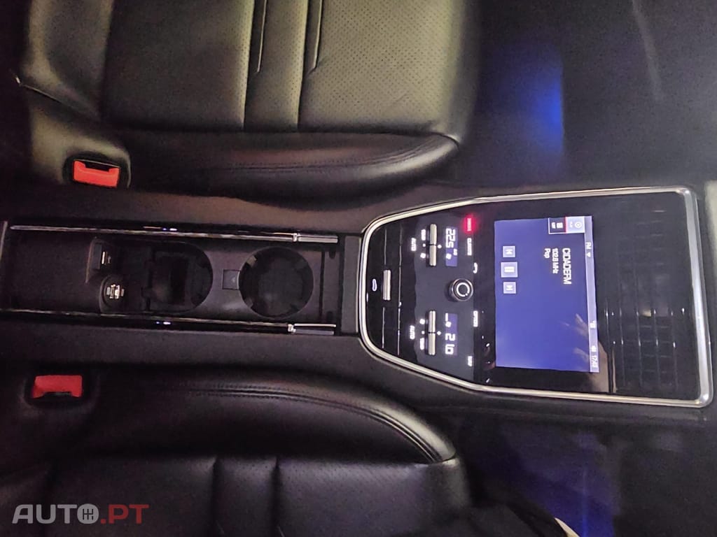 Porsche Panamera 4 E-Hybrid