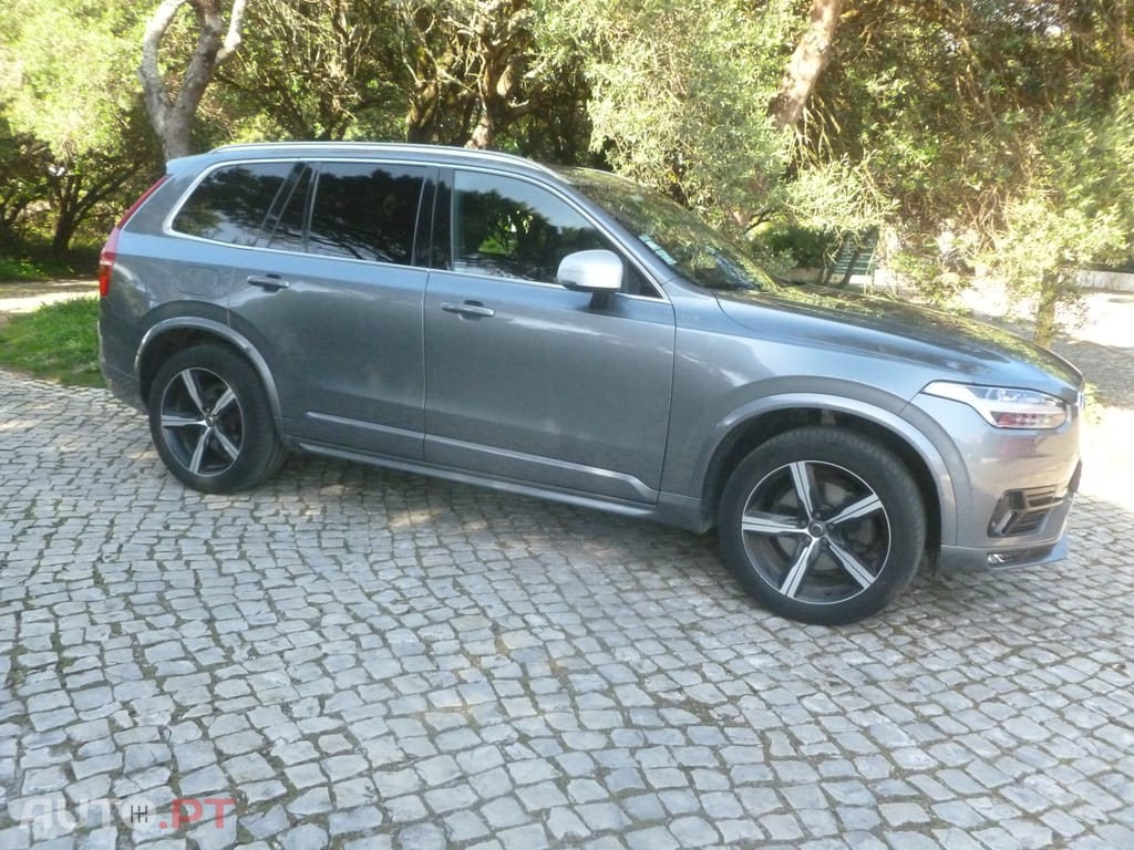 Volvo XC90 2.0 D4 R-Design Auto