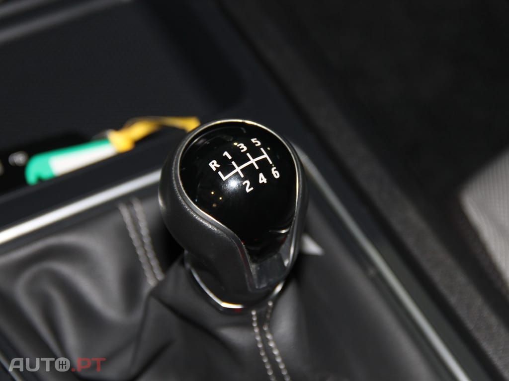 SEAT Leon 2.0 TDI Style — fotografia 12