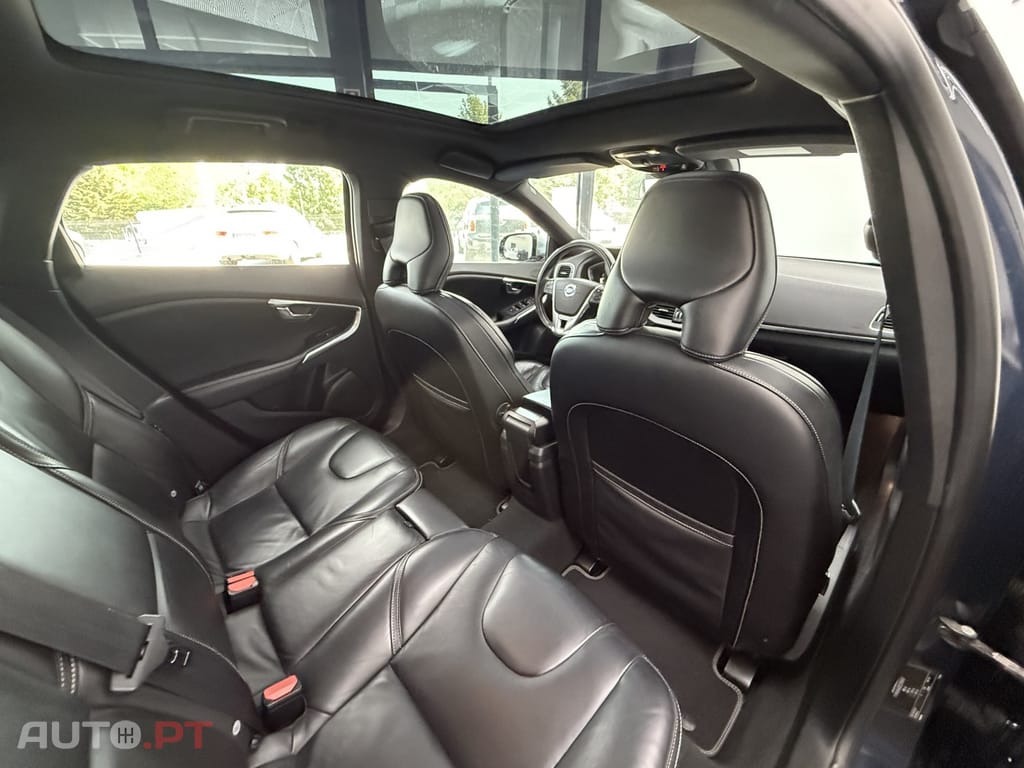 Volvo V40 1.6 D2 R-Design Momentum