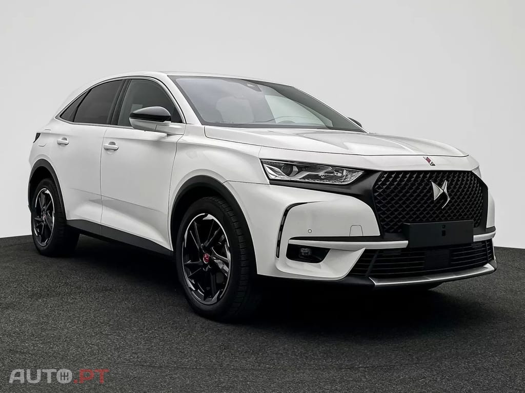 DS DS7 Crossback Performance Line