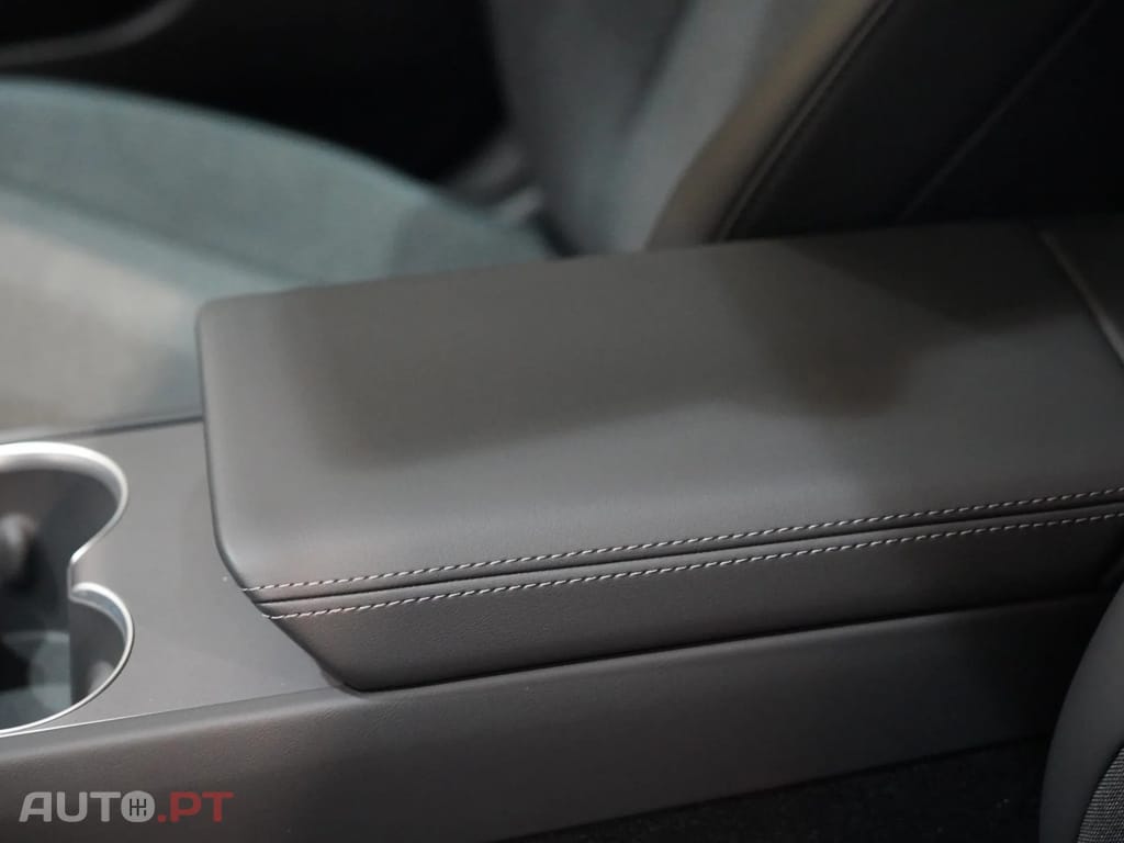 Tesla Model 3 Tração Traseira