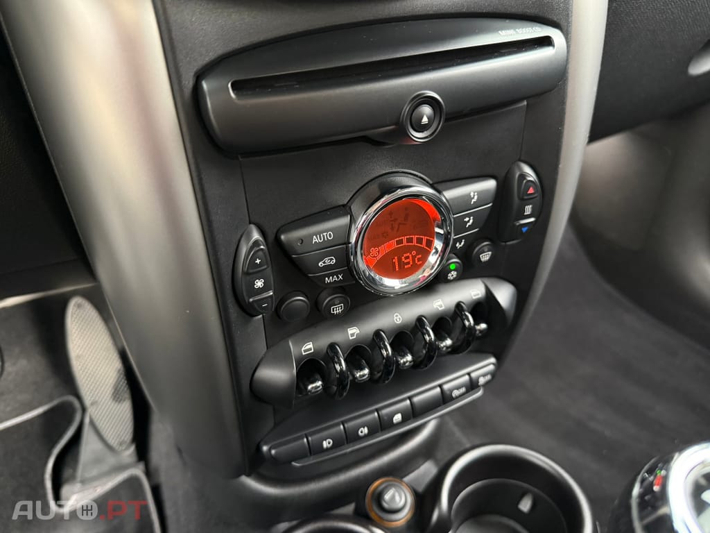 MINI Countryman One D