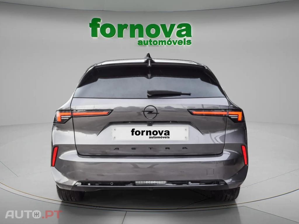 Opel Astra Sports Tourer 1.2 T GS