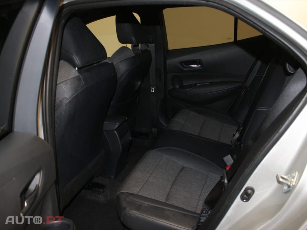 Toyota Corolla 1.8 Hybrid Design