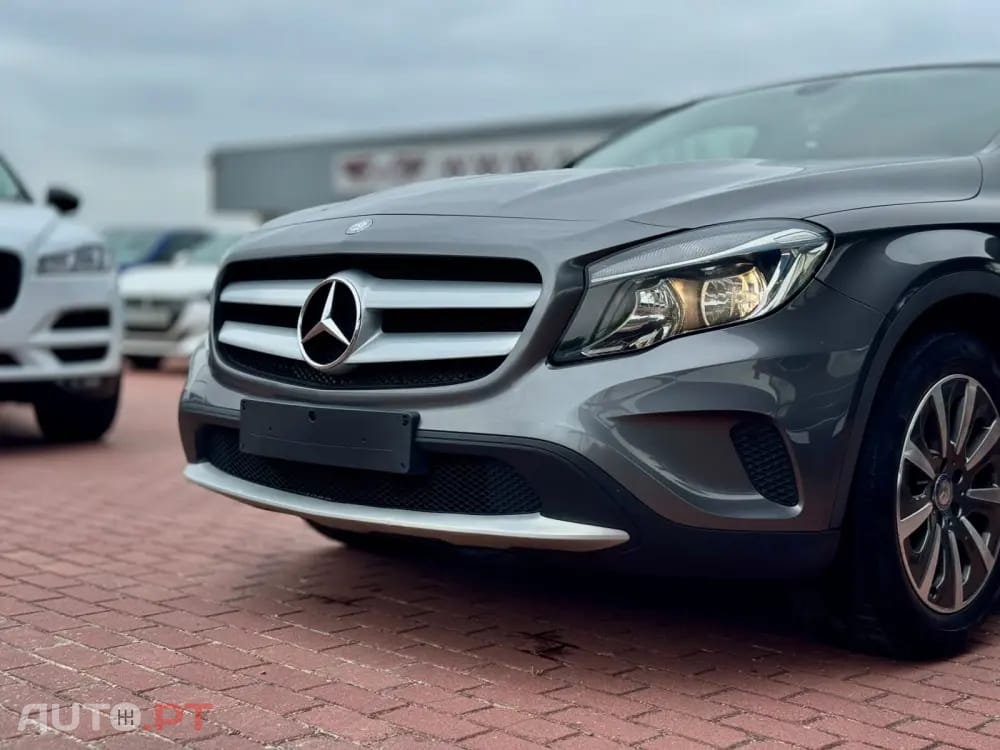 Mercedes-Benz GLA 180 d Style