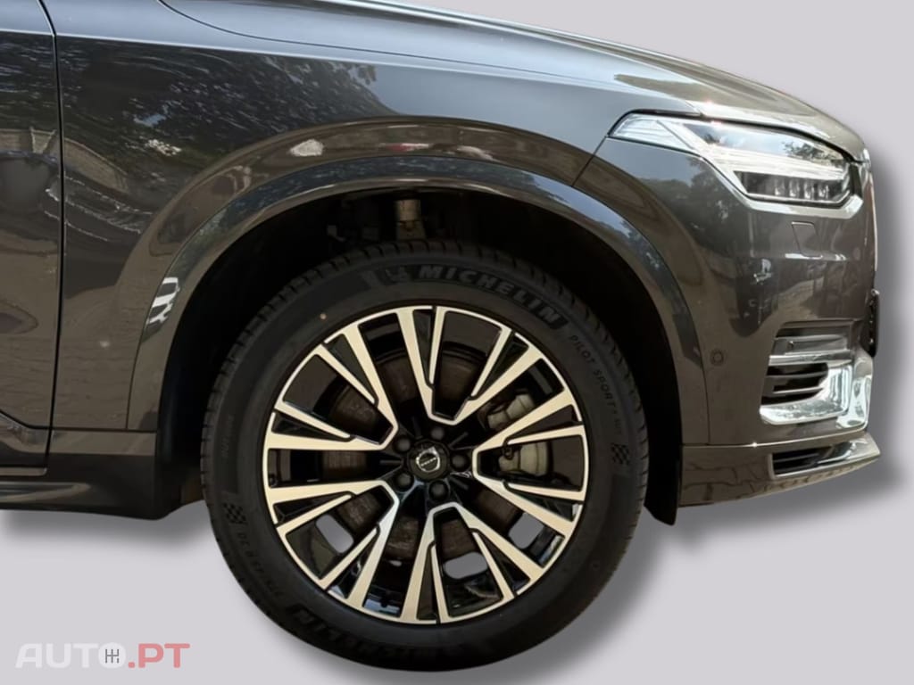 Volvo XC90 T8 AWD Plus  I.V.A DEDUTIVEL