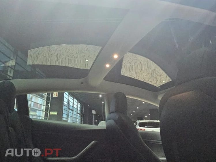 Tesla Model 3 Long Range RWD