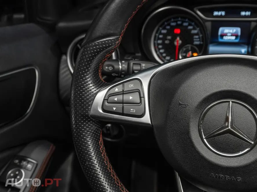 Mercedes-Benz A 180 AMG Line