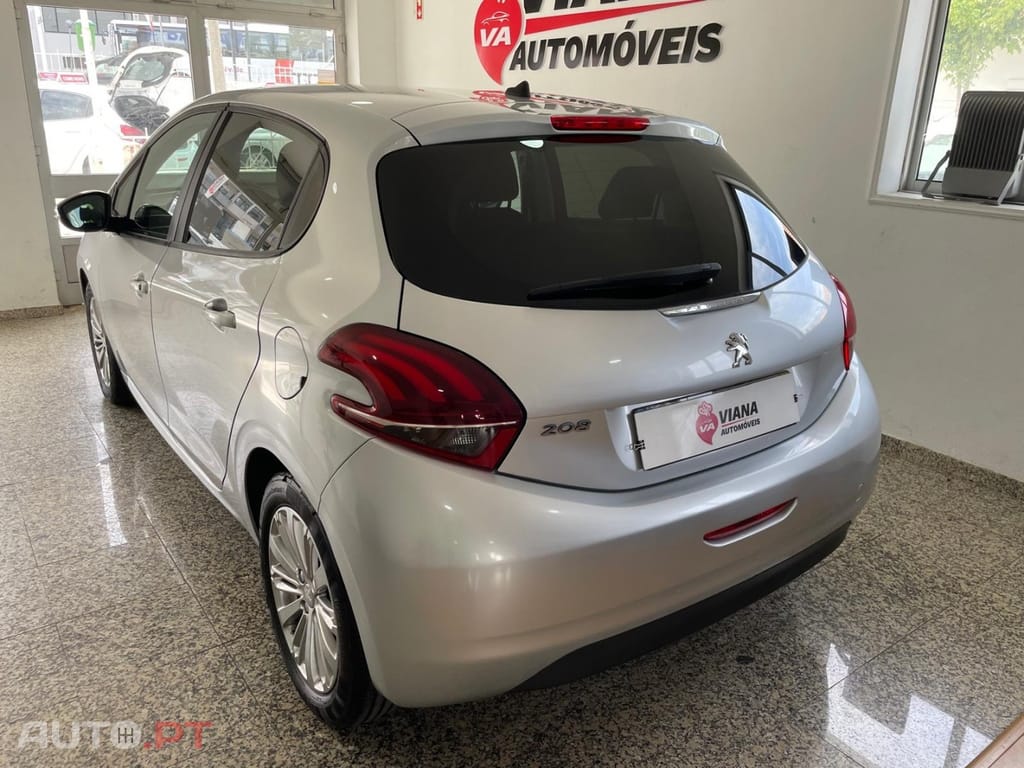 Peugeot 208 1.6 BlueHDi Style