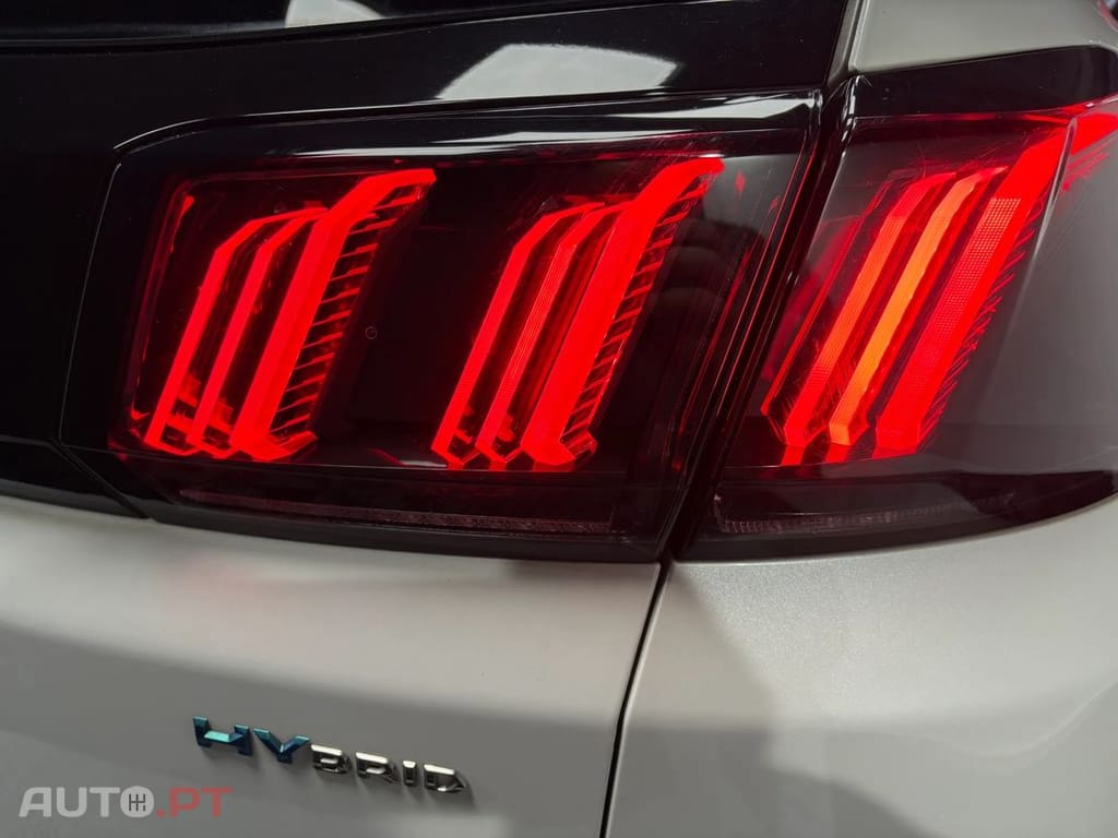 Peugeot 3008 1.6 Hybrid Allure e-EAT8