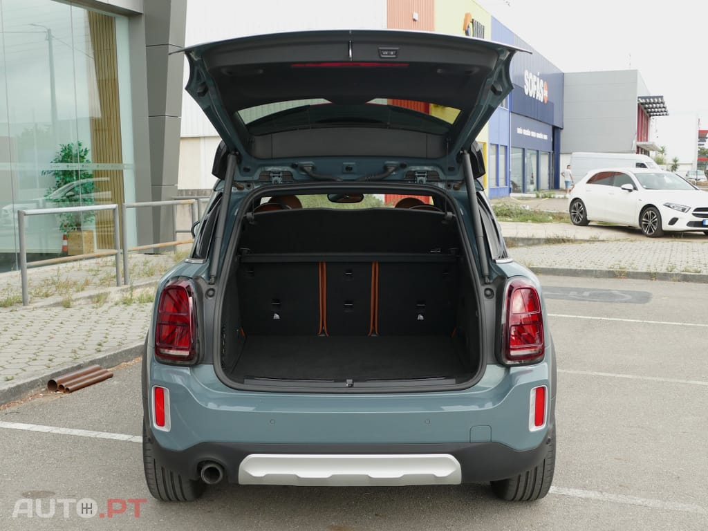 MINI Countryman Cooper SE ALL4 Classic Auto