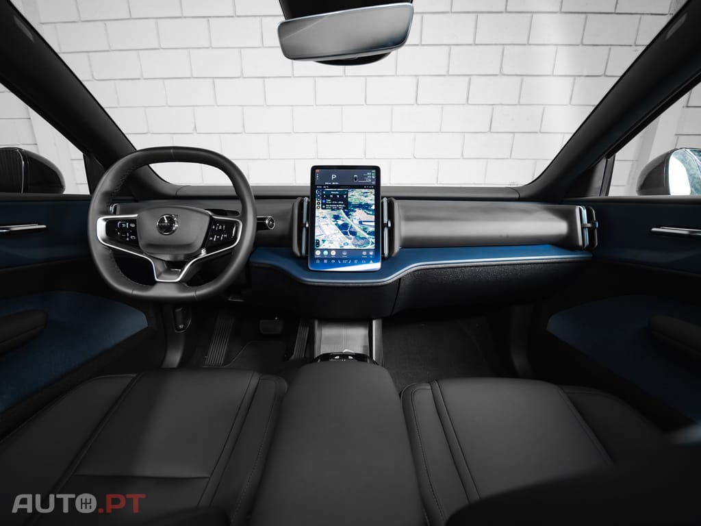 Volvo EX30 69 kWh Twin Motor Plus