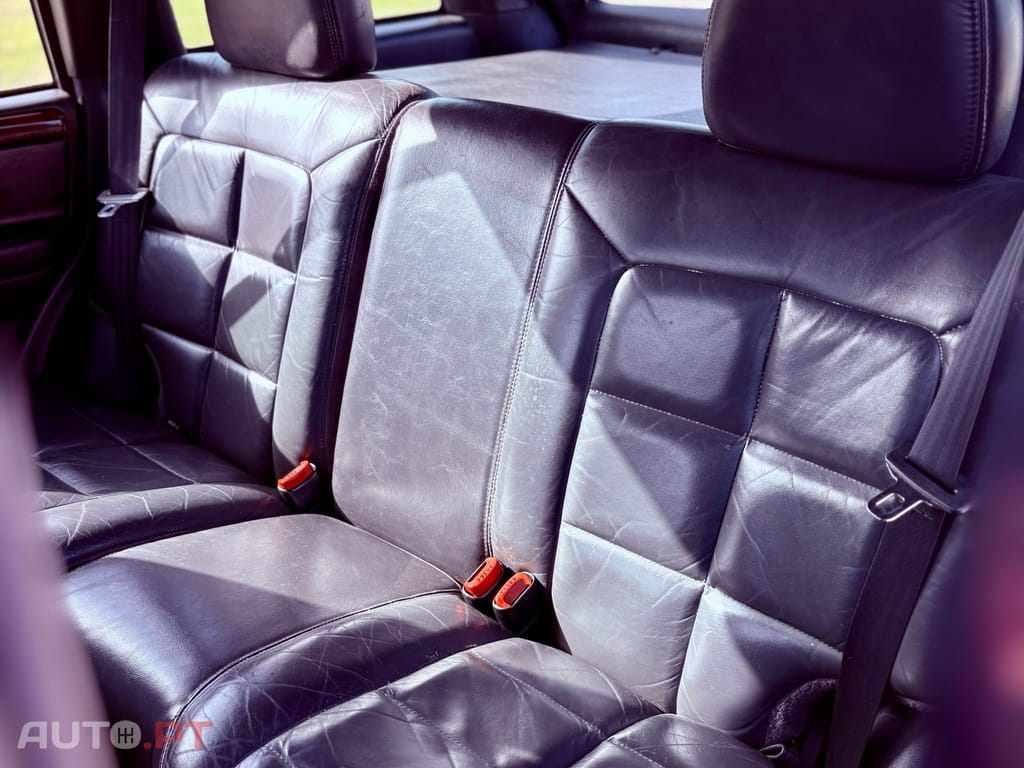 Jeep Grand Cherokee 2.5 TD Official