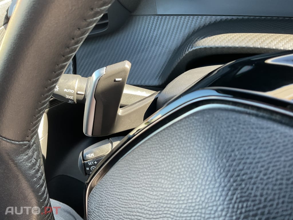 Peugeot 2008 1.2 PureTech Allure Pack