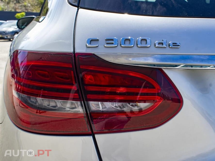 Mercedes-Benz C 300 de AMG Line Night Edition Station