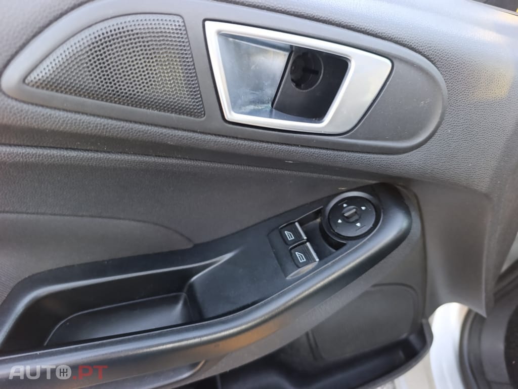 Ford Fiesta 1.6 TDCi Titanium ECOnetic 95g