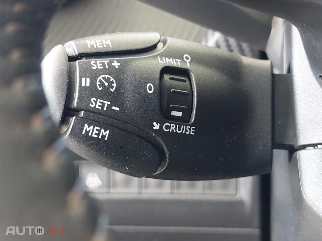 Peugeot 2008 1.5 BlueHDi Active Pack