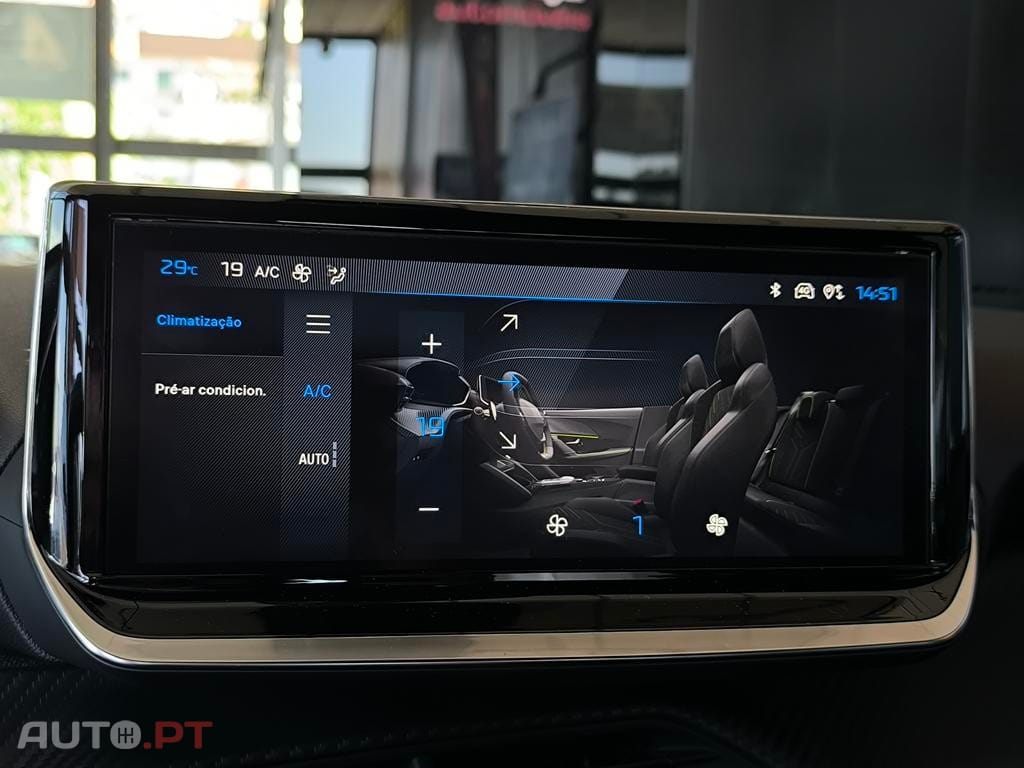 Peugeot E-2008 54 kWh Active