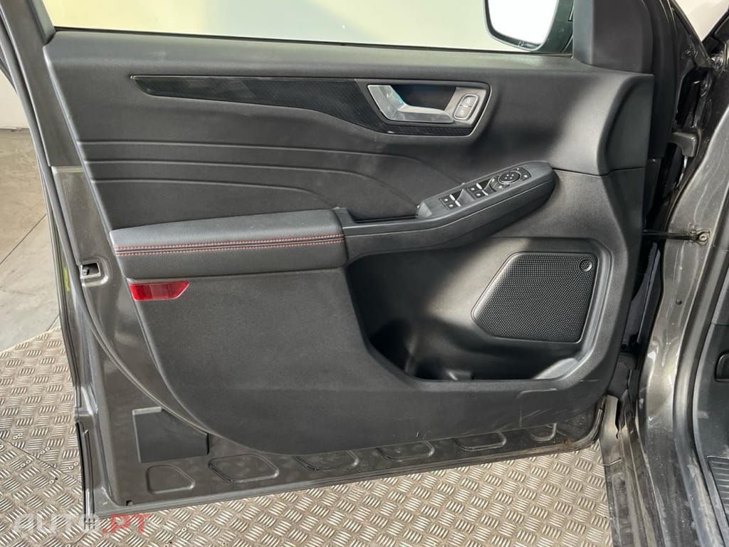 Ford Kuga 1.5 EcoBoost ST-Line