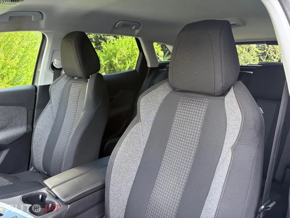 Peugeot 3008 1.2 PureTech Allure EAT8