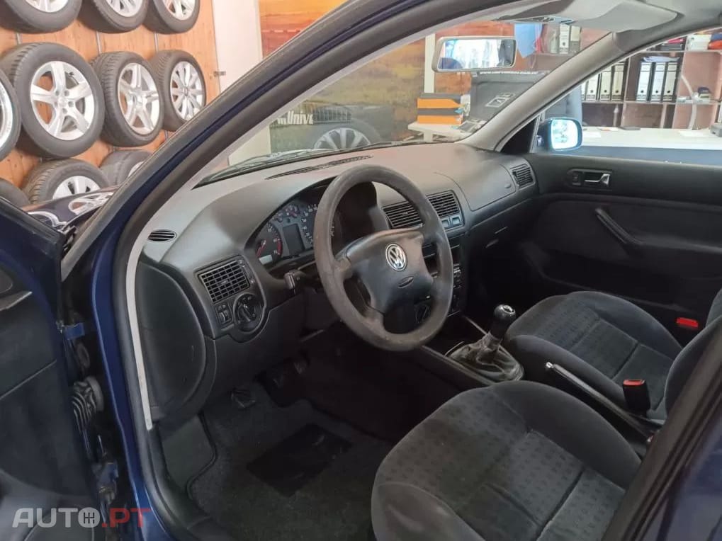 Volkswagen Golf 1.4i Confortline AC