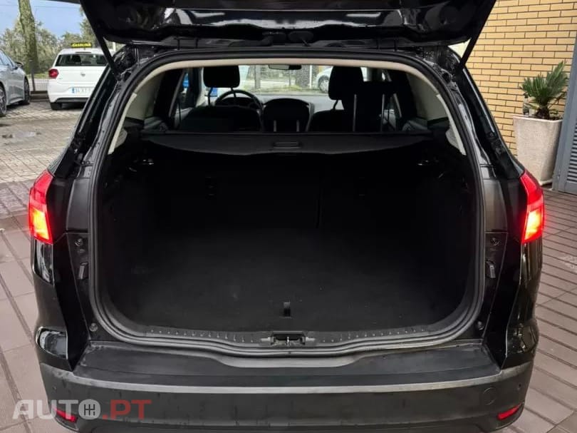 Ford Focus SW 1.0 EcoBoost TITANIUM — fotografia 9