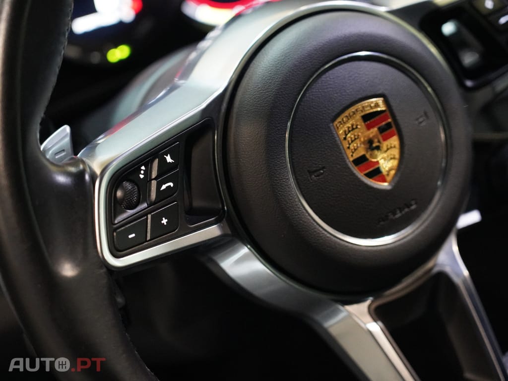 Porsche Panamera 4 E-Hybrid