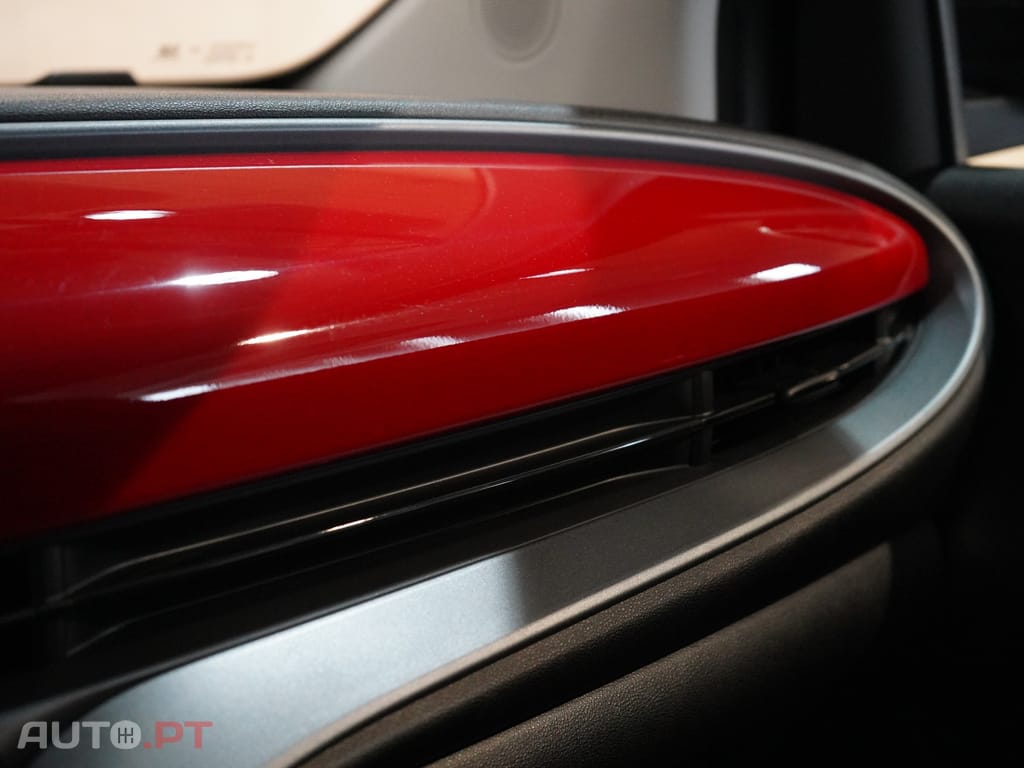 Fiat 500e Berlina Série 4 42 kWh (Red)