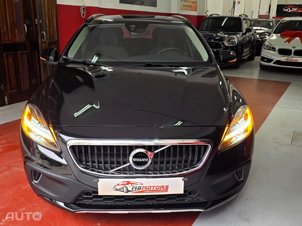 Volvo V40 Cross Country 2.0 D2 Momentum Geartronic