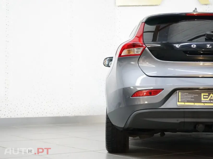 Volvo V40 1.6 D2 Summum