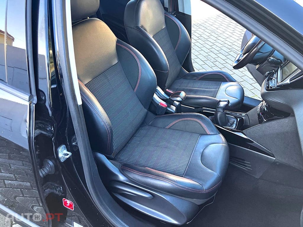 Peugeot 2008 BLUE-HDI GT LINE