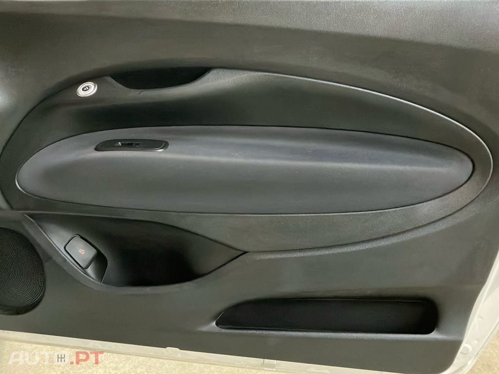 Fiat 500e Icon Plus 42 KWh