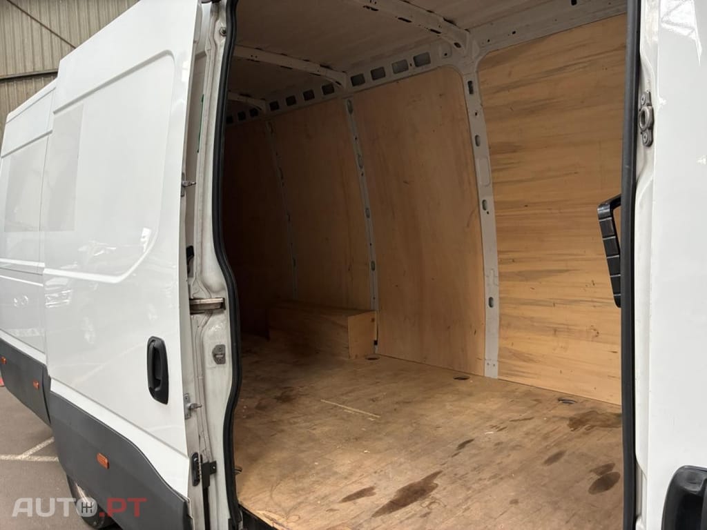 Iveco Daily 2.3 35S14V16