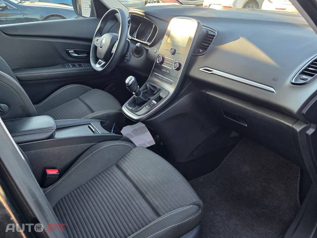 Renault Grand Scénic 1.3 TCe Intens EDC