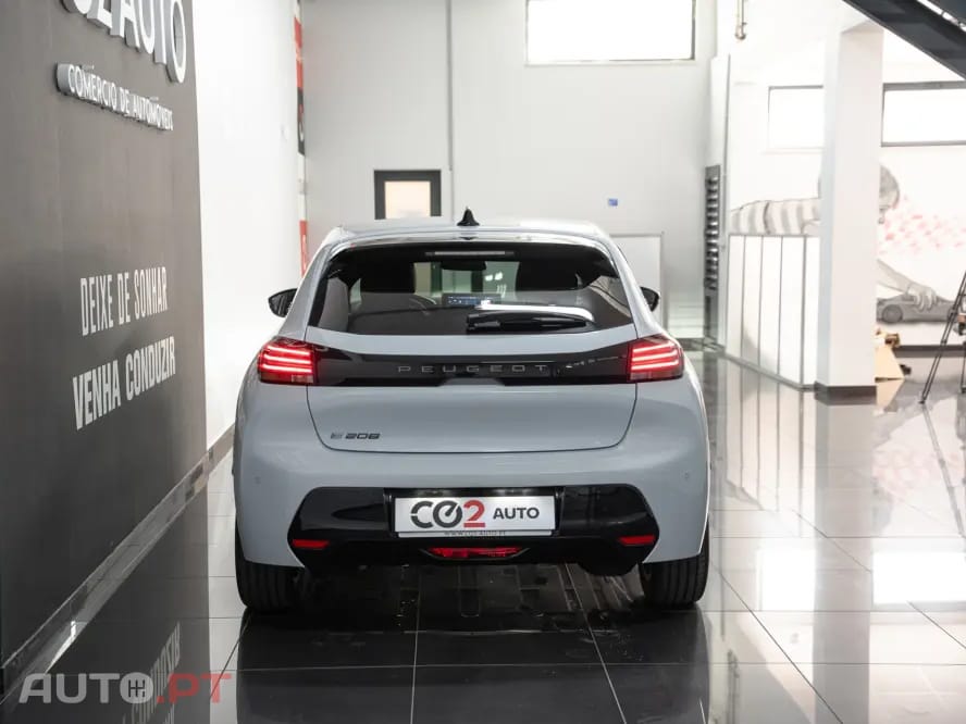 Peugeot E-208 50 kWh Allure