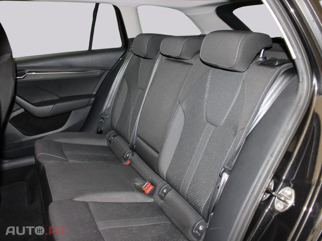 Skoda Octavia Break 1.4 TSI PHEV STYLE I.V.A DEDUTIVEL