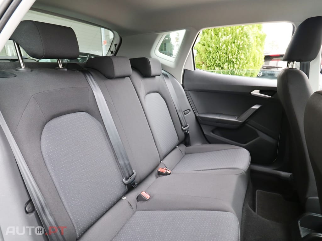 SEAT Arona 1.0 TSI Style — fotografia 11