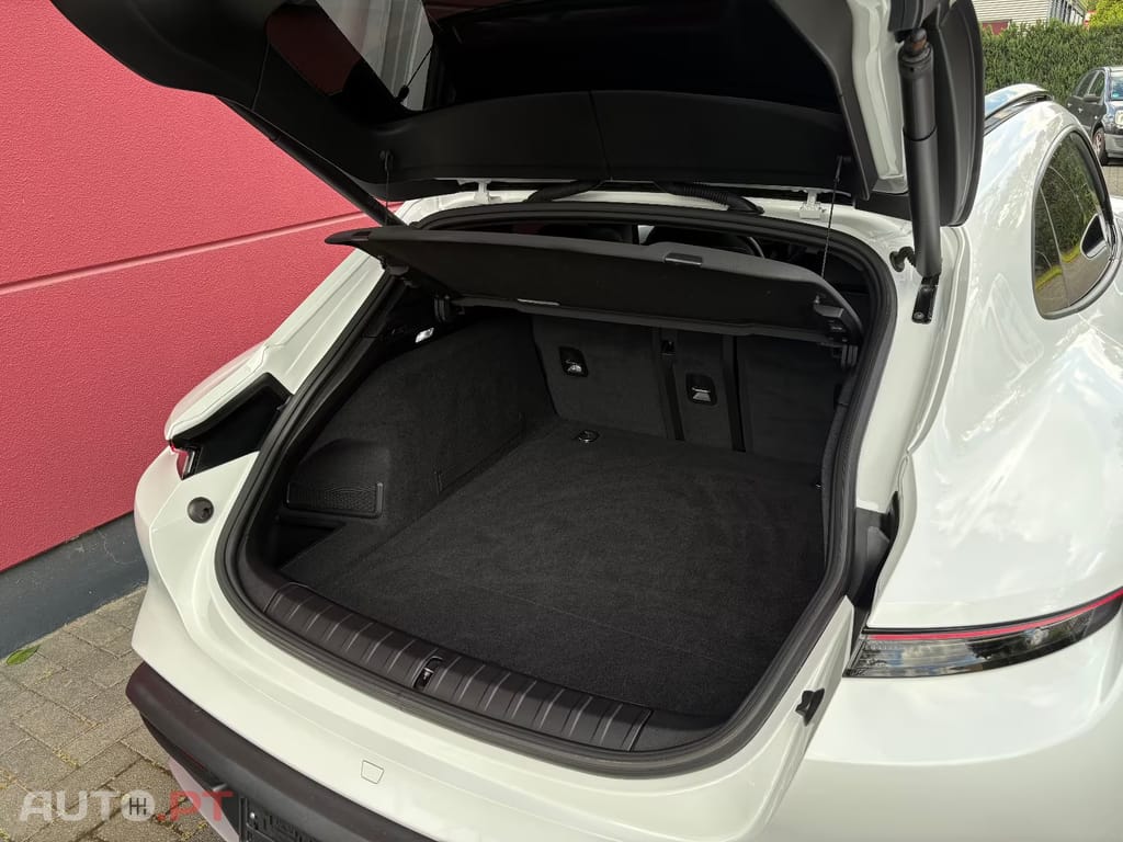 Porsche Taycan CT 4