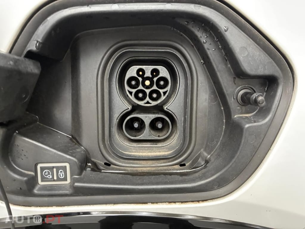 Peugeot E-208 50 kWh Active Pack